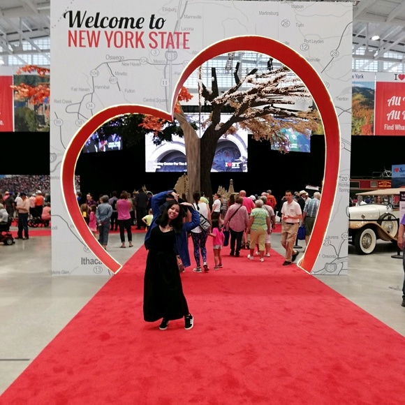 Meet your Posher, Ruth - Picture 1 of 1